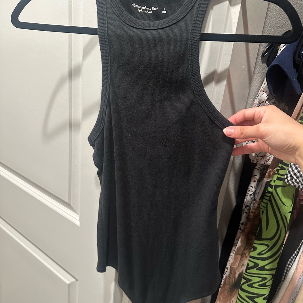 Abercrombie & Fitch Fitted Black Sleeveless Tank Top
